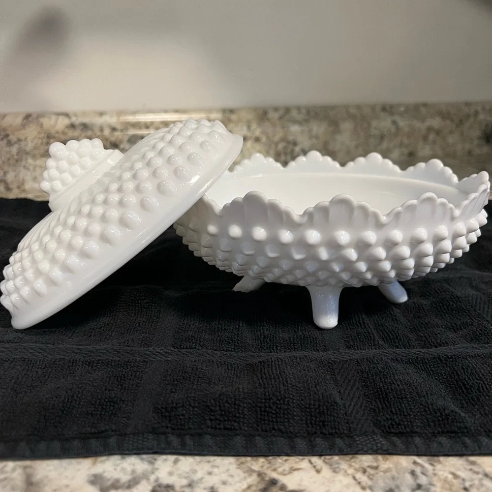 White Hobnail Covered Dish -Milk Glass - Picture 2 of 2